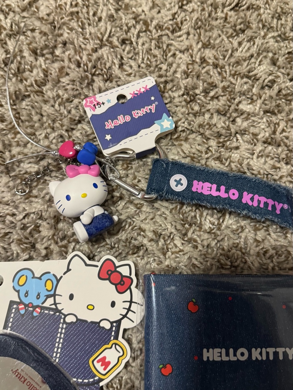 Hello Kitty Denim Collection bundle set - Picture 4 of 4